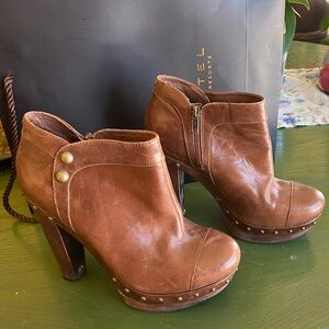 UGG Brown Heeled Ankle Boots